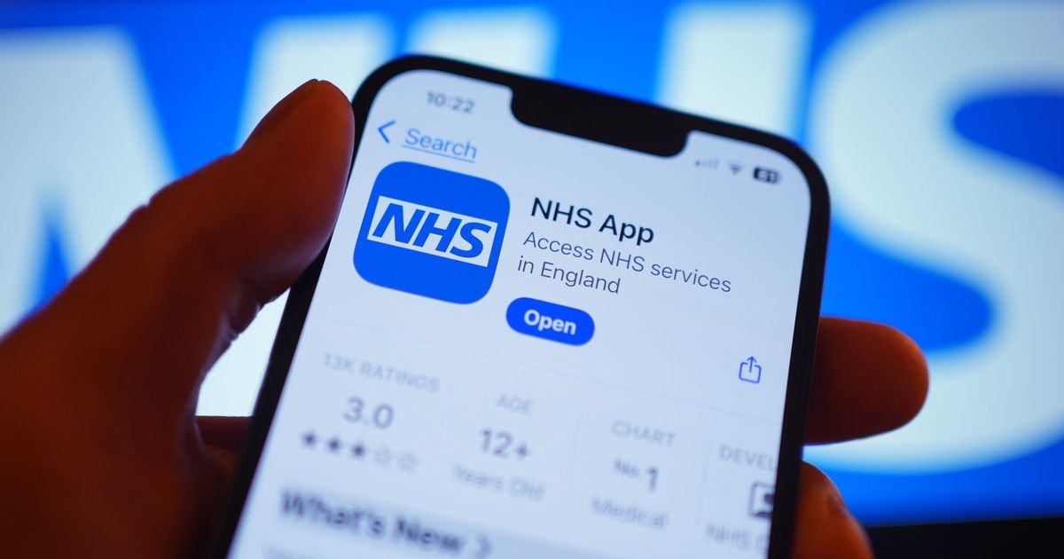 Una importante actualización de la aplicación del NHS permitirá a los pacientes registrarse para probar tratamientos de vanguardia
