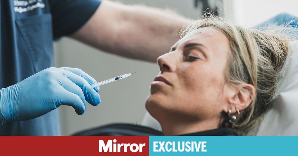 Il governo impedirà ai cowboy dei cosmetici di definirsi "infermieri", una grande vittoria per il Mirror