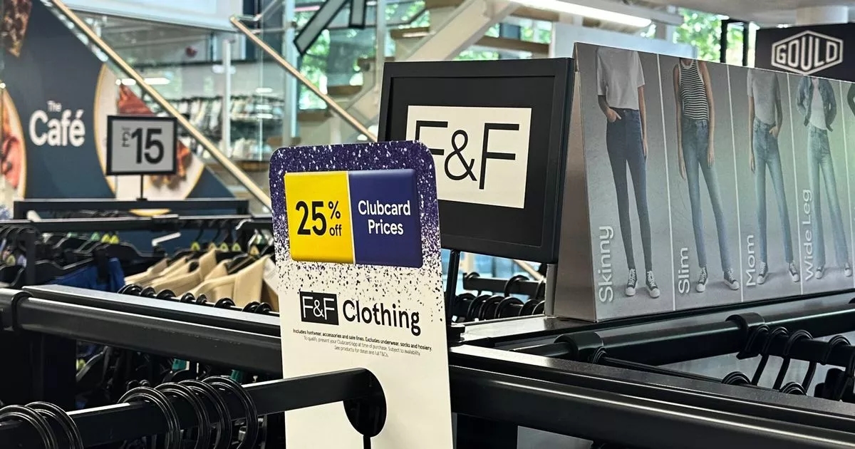 Quando começa a liquidação de verão de 25% da Tesco F&F e o que comprar de acordo com um especialista em moda