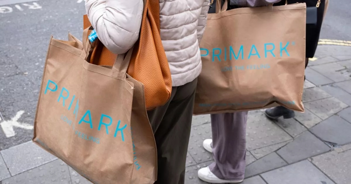 «Безумное» макси-платье Primark за 26 фунтов стерлингов «идеально подходит для особых случаев»