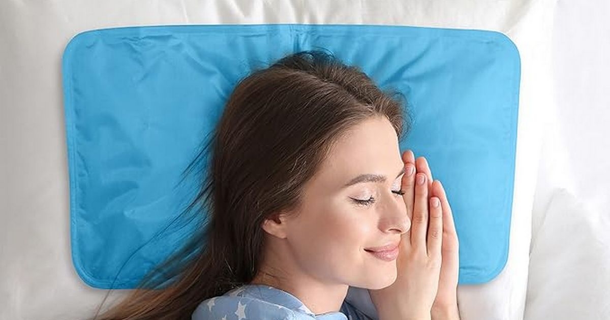 Los compradores de Amazon dicen que este hallazgo de £17 es una "bendición" para dormir en noches calurosas.