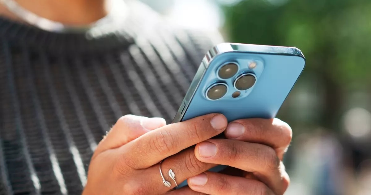 "Volevo passare meno tempo sul mio smartphone, quindi l'ho sostituito con questo dispositivo classico"