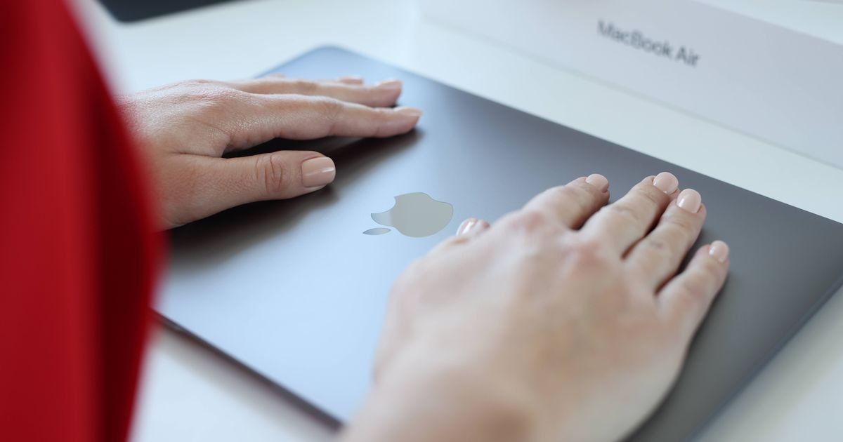 M4 çipli MacBook Air'da 100 sterlinlik büyük bir fiyat indirimi var, ancak bu Apple'dan değil