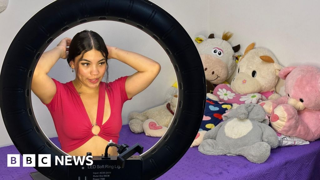 Branża kamer erotycznych zrekrutowała nas, gdy byłyśmy uczennicami – mówią modelki