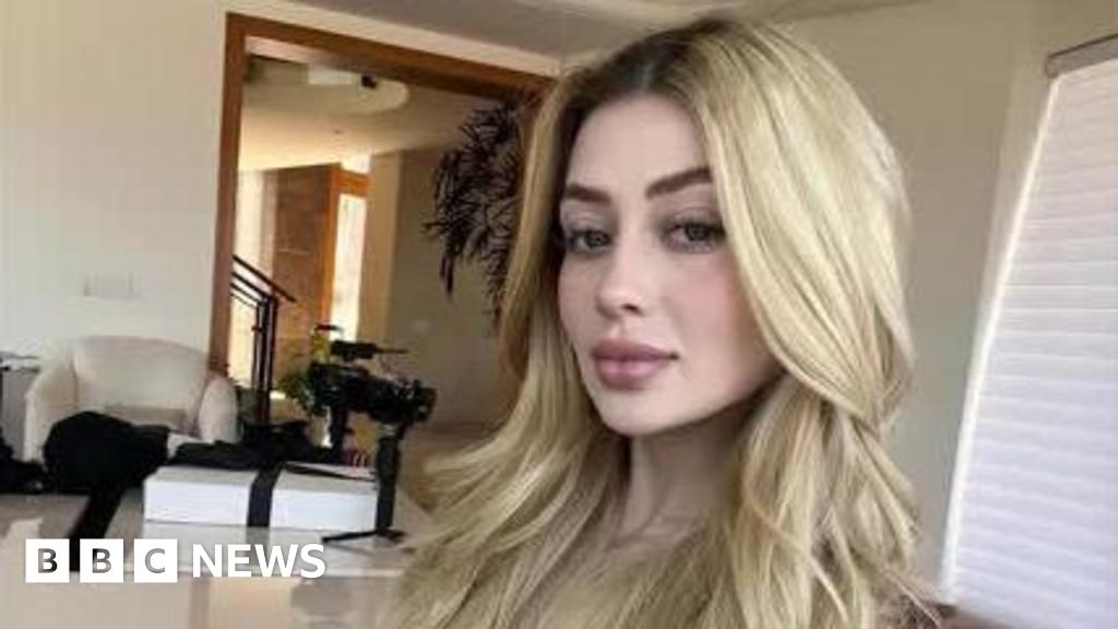 Influencer di bellezza messicana uccisa a colpi d'arma da fuoco durante una diretta su TikTok