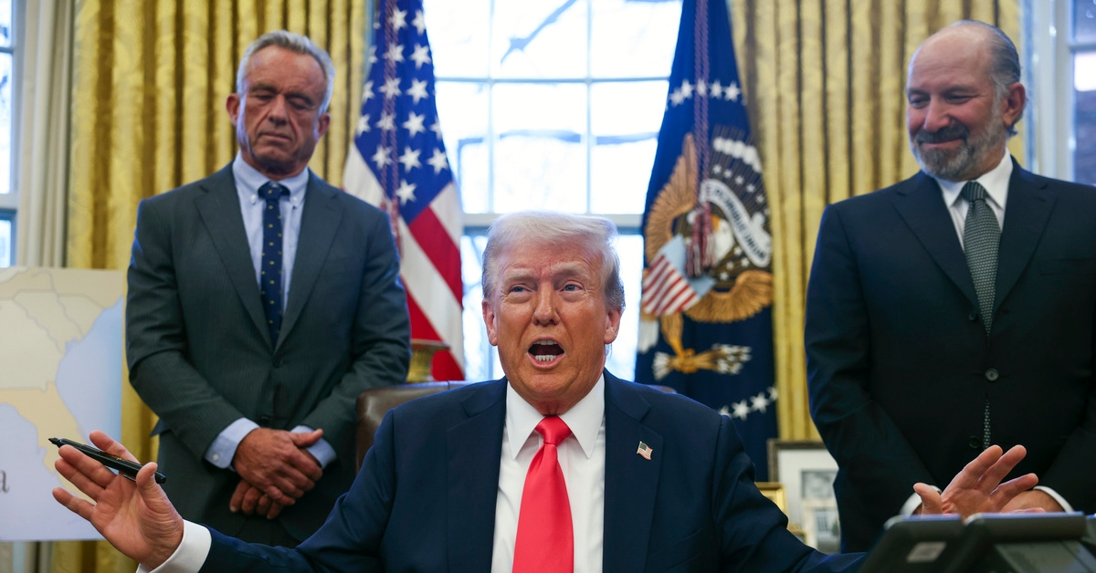 Trump kondigde aan: "We gaan gouden kaarten verkopen"