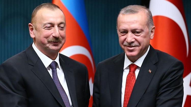 Aliyev felicitó al presidente Erdogan por su cumpleaños