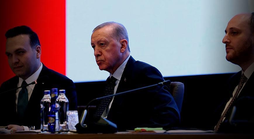 President Erdoğan was voorzitter van het Centraal Uitvoerend Bestuur van de Vrouwen- en Jeugdafdelingen van de AK-partij