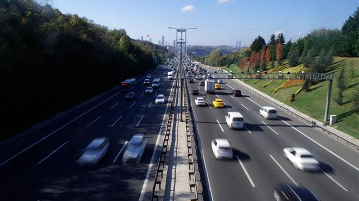 Het openbaar vervoer op de bruggen, snelwegen en in de stad is tijdens de feestdagen gratis!