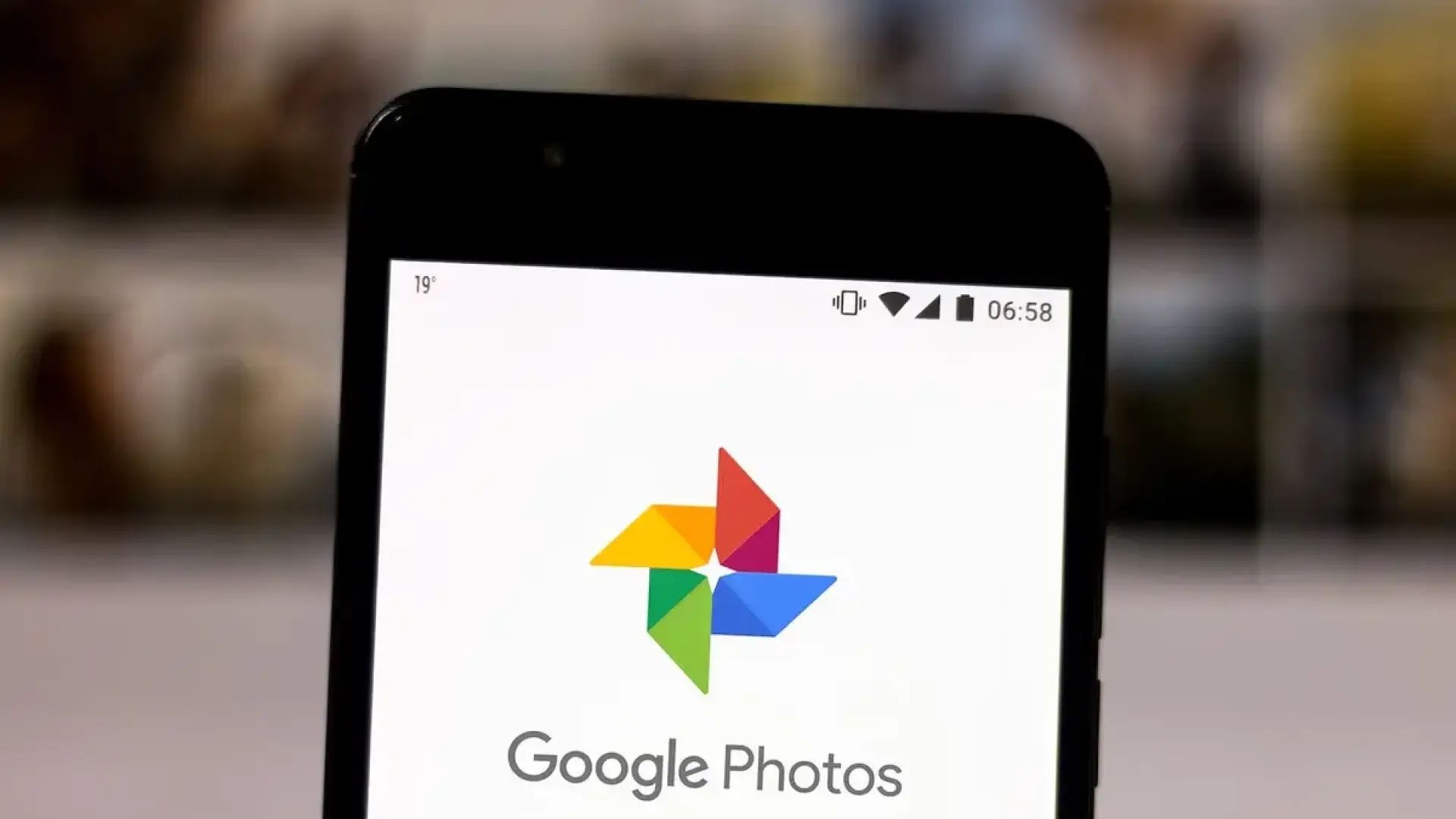 Google Photos przechodzi metamorfozę: oto jak działają nowe edytory AI, które trafią do wszystkich telefonów