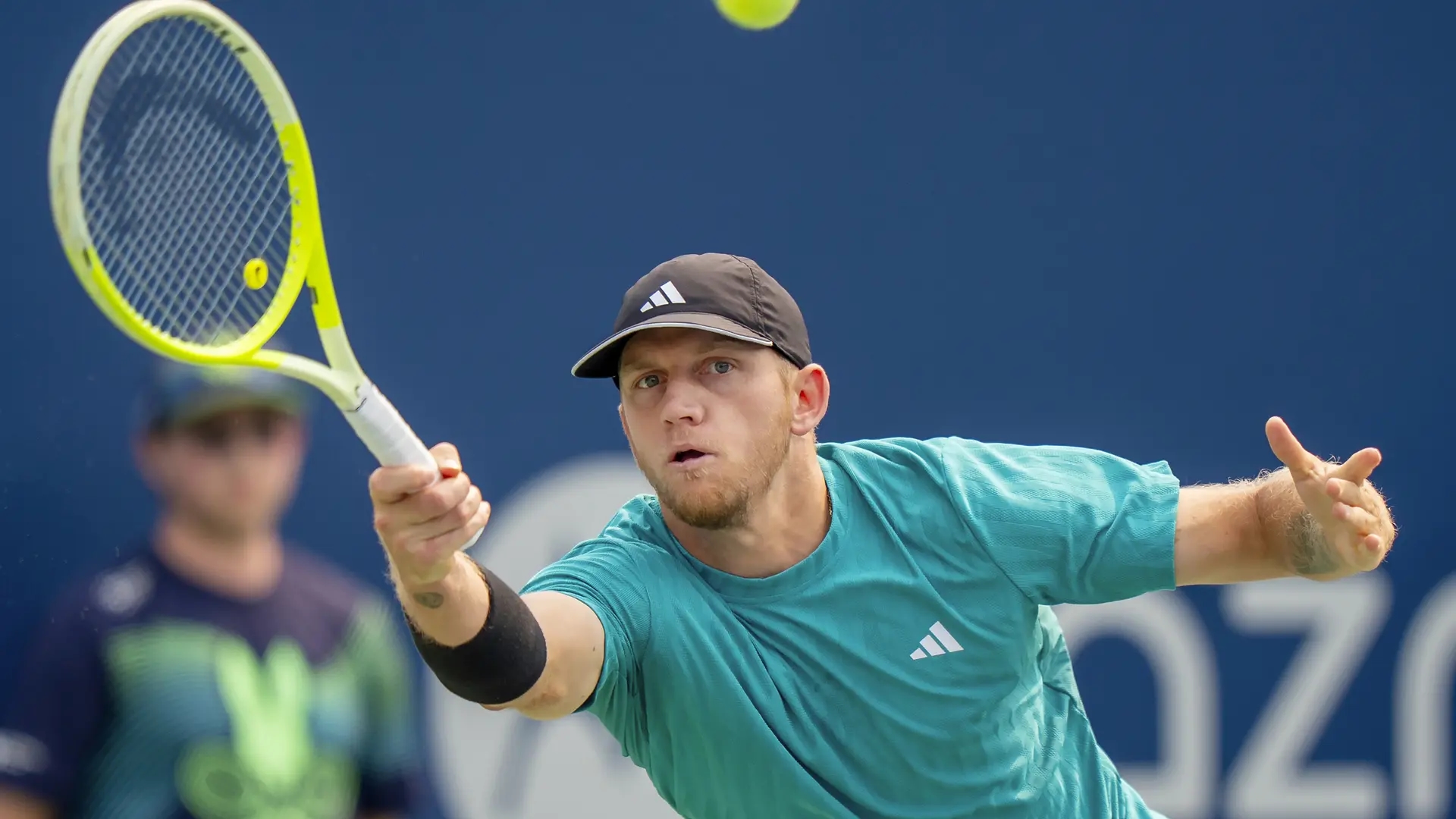 Erneuter Rückschlag für Alejandro Davidovich: Er scheidet im Achtelfinale in Toronto gegen Rublev wegen Beinkrämpfen aus.