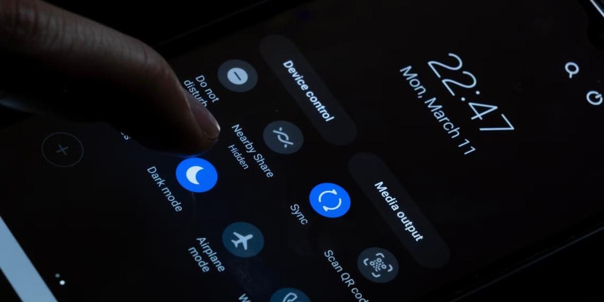 Светлый или темный режим дисплея: это просто эстетический выбор или нечто более глубокое?