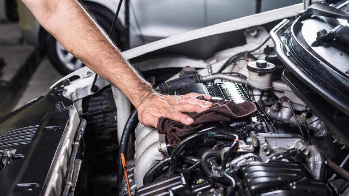 Quattro cose che danneggiano un'auto e molti non lo sanno; il terzo è un classico