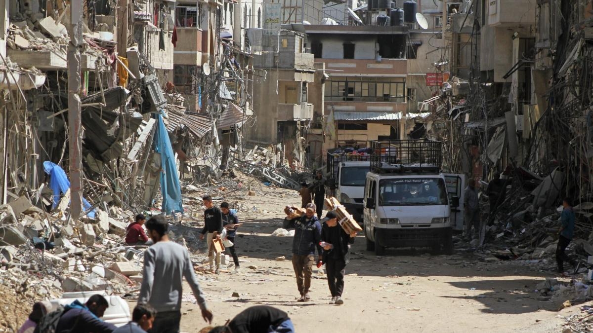 32 palestinos mortos e mais 80 feridos em ataque do exército israelense; vítimas aguardam distribuição de ajuda em Rafah