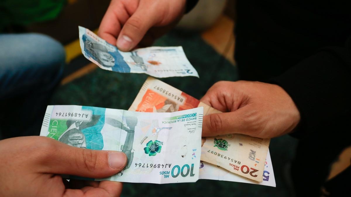 Вам сложно откладывать деньги каждый месяц? Эти практические советы помогут вам сделать это без жертв и финансового стресса.