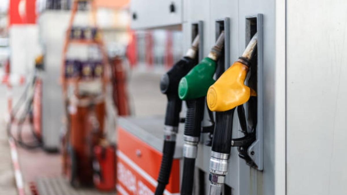 Stacje benzynowe w Kolumbii podlegają kontroli technicznej i pracowniczej ze strony Ministerstwa Energii i Ministerstwa Pracy.