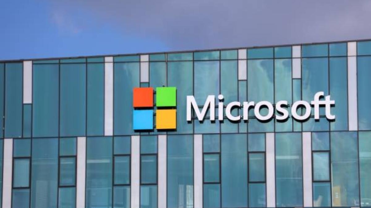 O motivo ambicioso por trás das 9.000 demissões da Microsoft é revelado.
