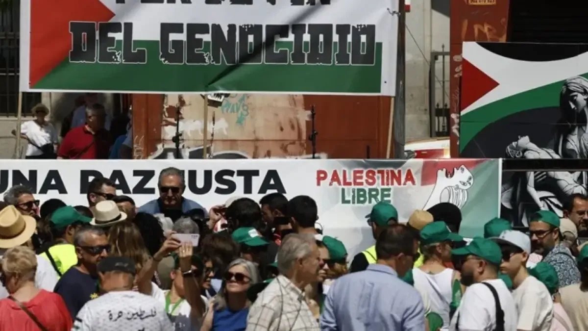 Protestos em 125 cidades espanholas exigem fim da ofensiva em Gaza: 'Cessar-fogo definitivo'