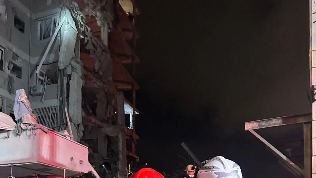 Ataque con misil iraní deja al menos siete desaparecidos cerca de Tel Aviv, Israel