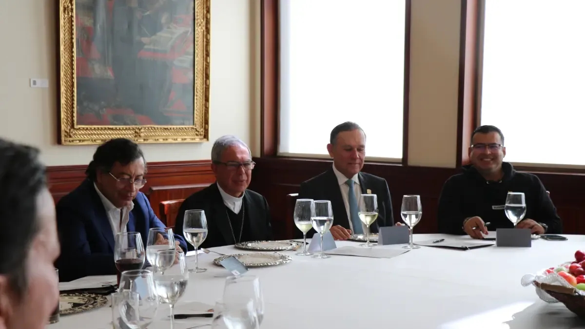 Political and academic sectors welcomed the agreement to reduce tensions in the country and demanded its implementation.