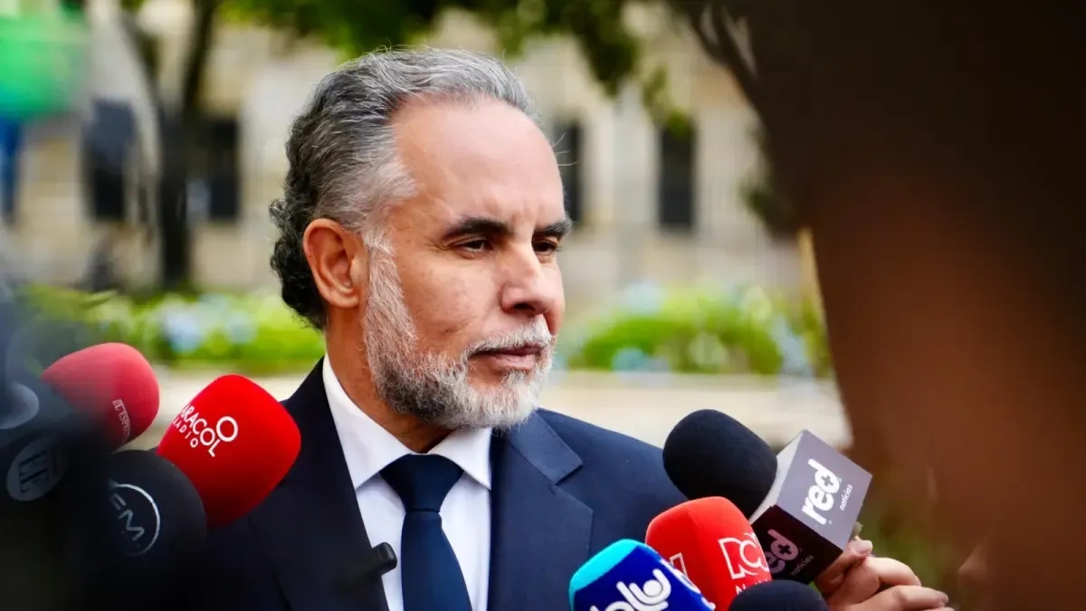 Armando Benedetti anuncia que el Gobierno convocará a extras a la Cámara para que discuta la reforma pensional