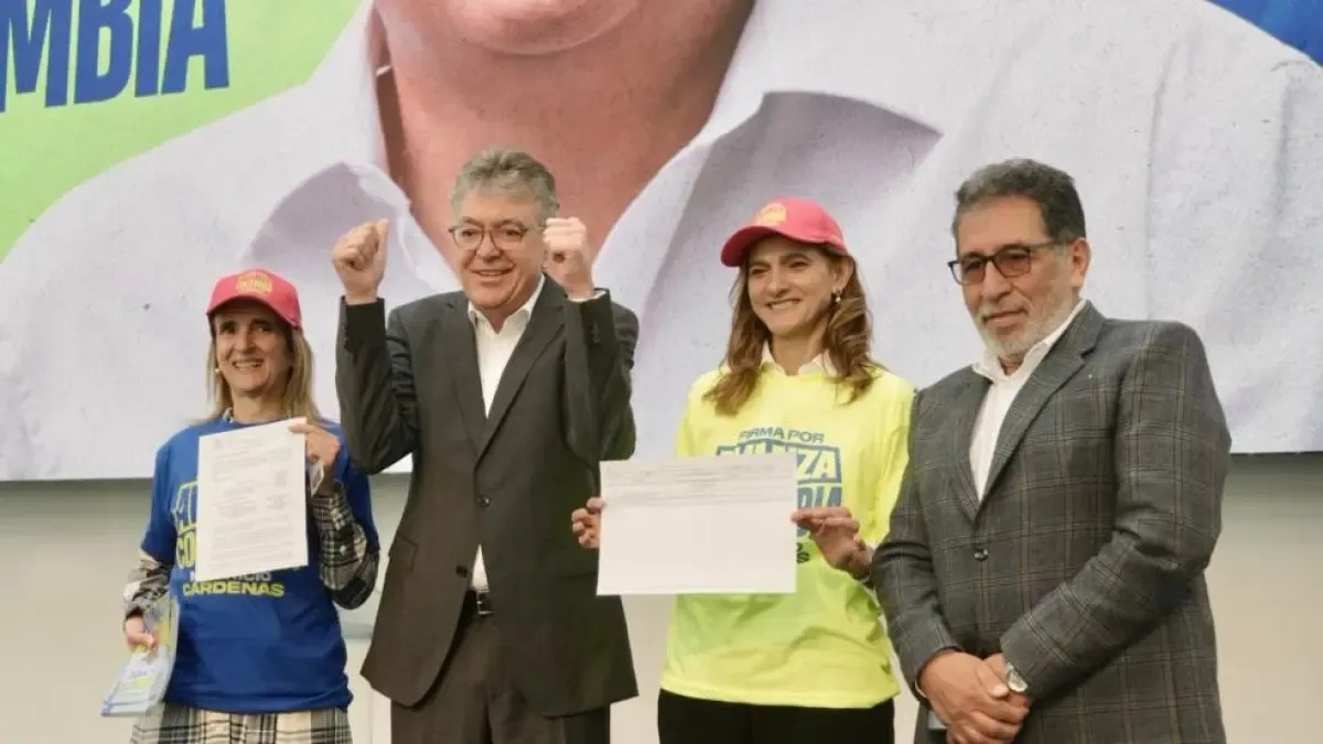 Mauricio Cárdenas, former finance minister, has registered his candidacy for the presidency: "Colombia advances only by uniting."