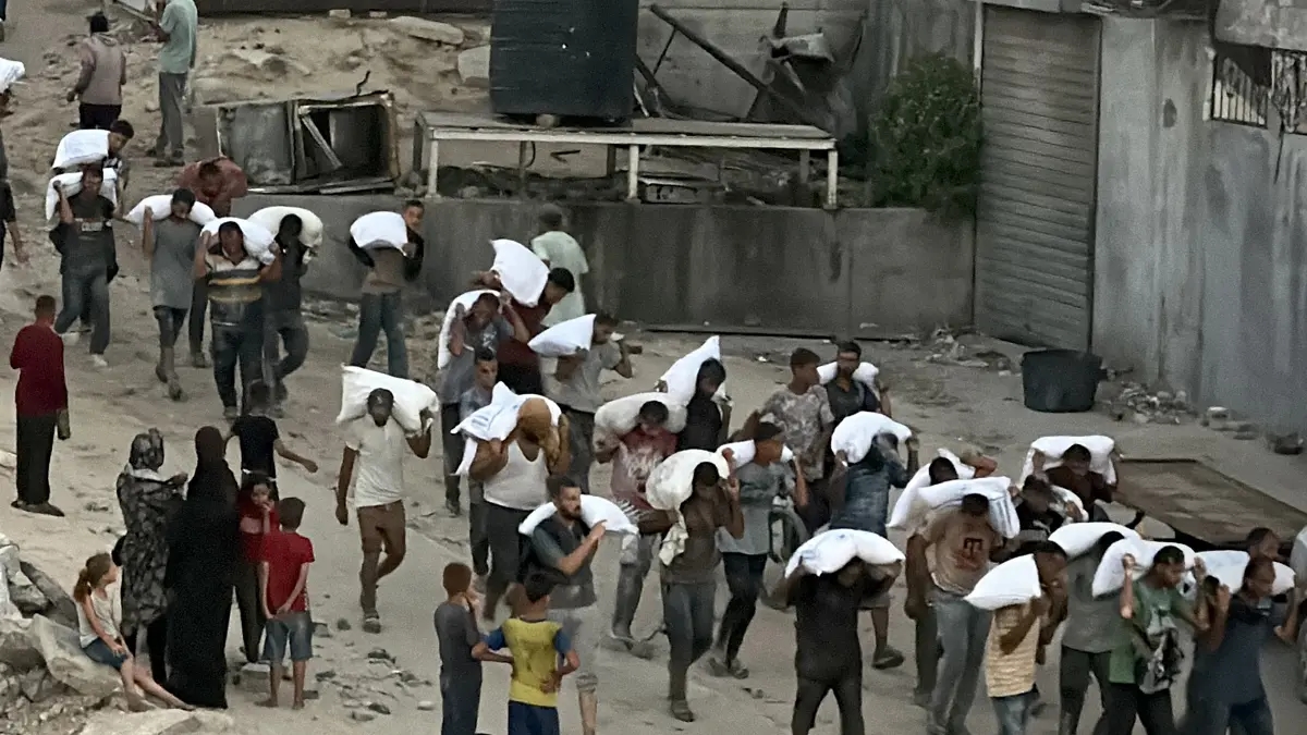 Israel nega as alegações de "fome em massa" se espalhando por Gaza e acusa o Hamas de "sabotar" a distribuição de ajuda humanitária.