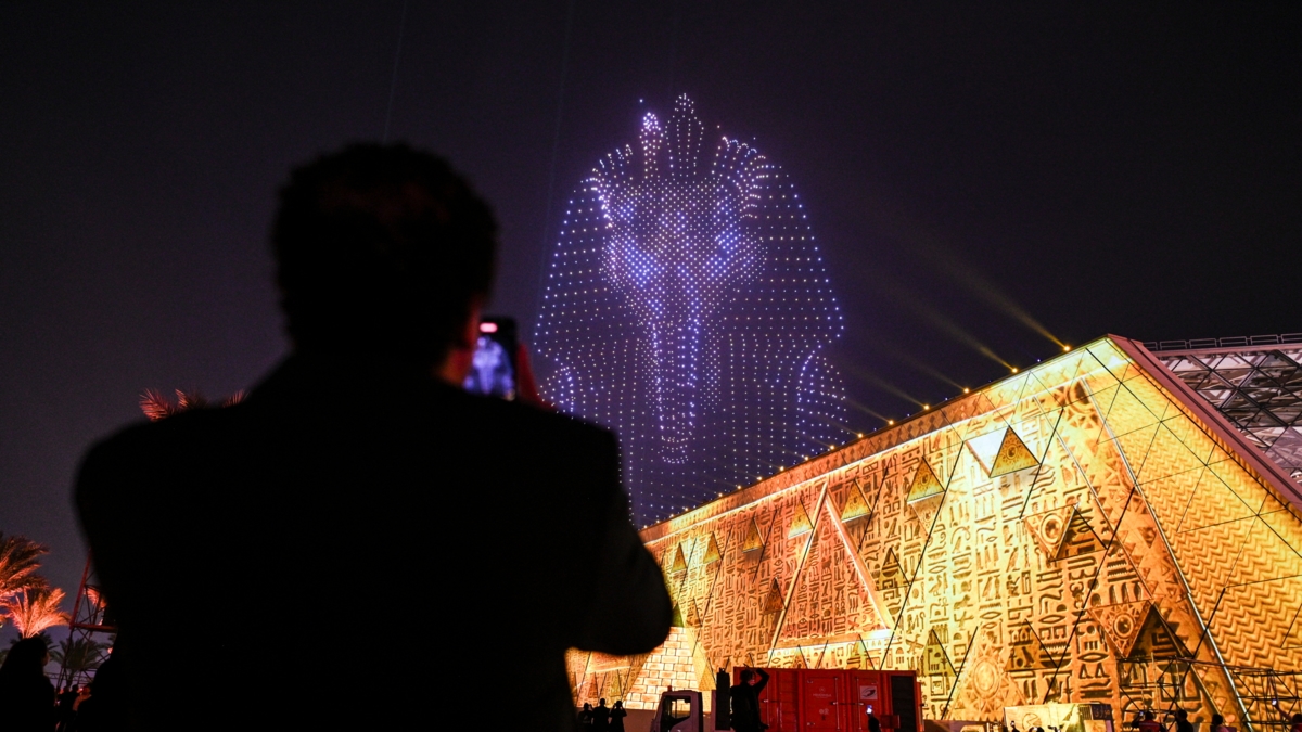 Das Große Ägyptische Museum öffnet seine Pforten der Welt mit einem pharaonischen Spektakel: den atemberaubendsten Bildern