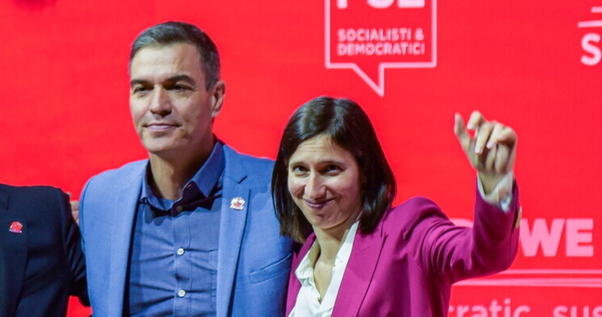 Le 10 juillet, Sánchez est à Rome. Schlein souhaite le rencontrer, mais compte tenu des précédents, une amulette est nécessaire.