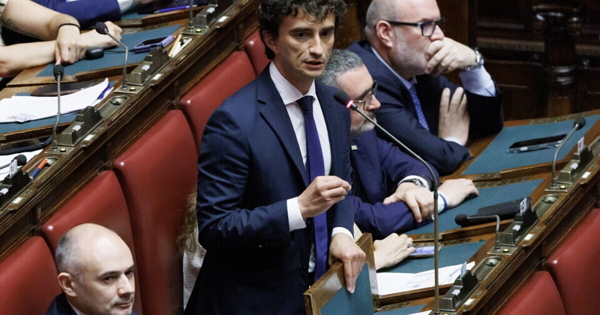 Bignami (FdI): "Calenda with the center-right? He's a leader we can talk to."