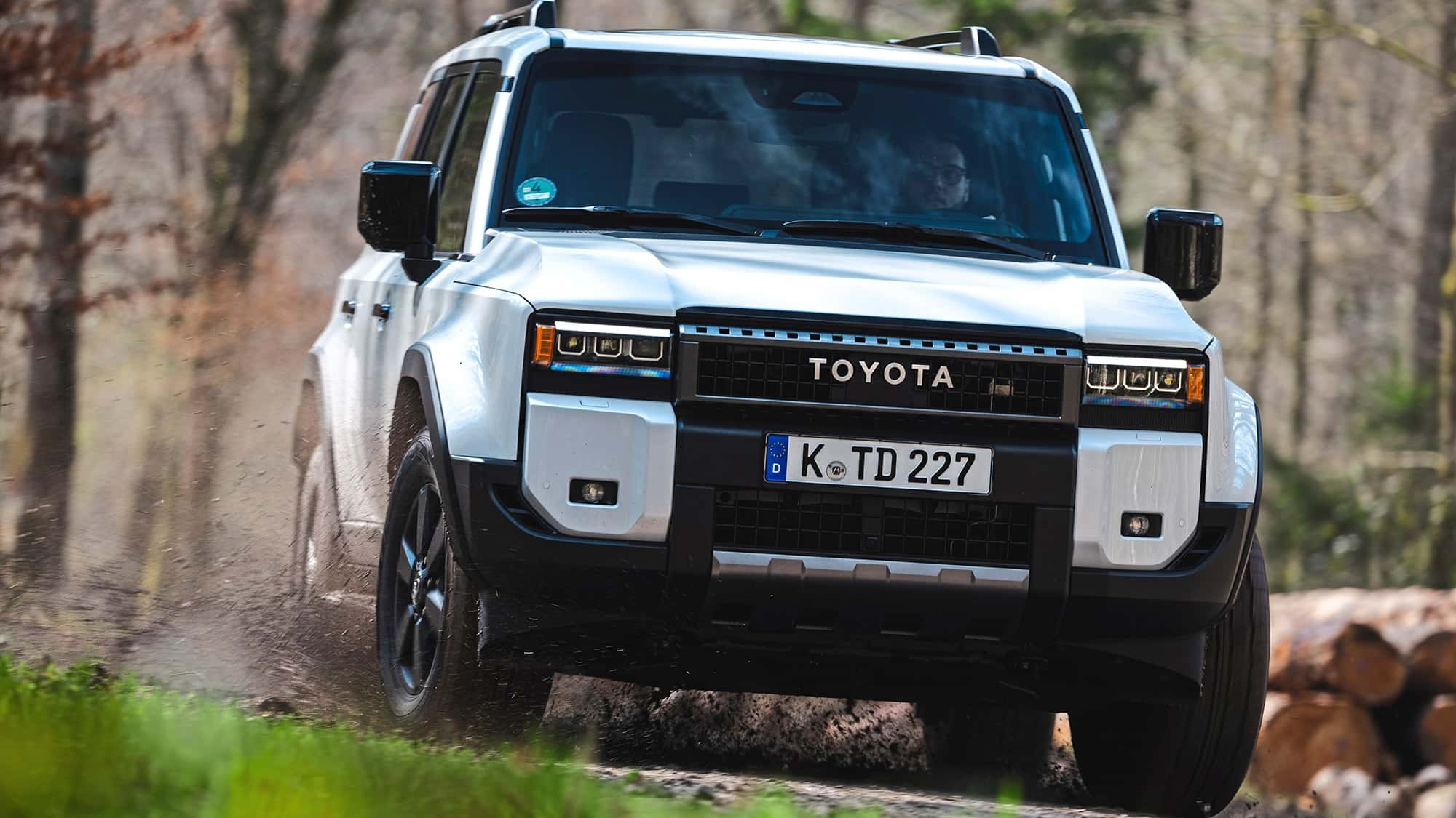 Recenzja Toyoty Land Cruiser 2.8 D-4D: Ile przygód może zmieścić się w jednym samochodzie?