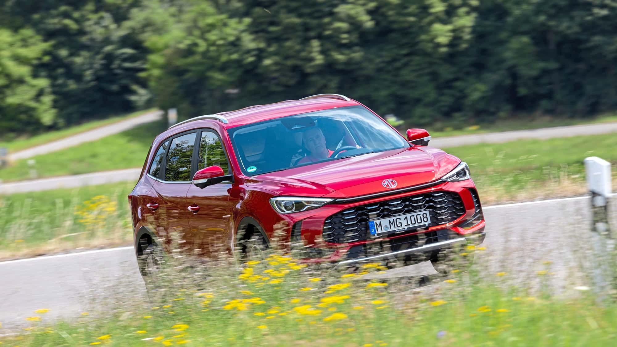 Análise do MG ZS Hybrid+: Quando a eficiência de combustível se torna cara