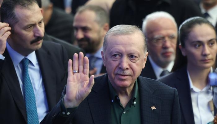 El pedido del presidente Erdoğan de una bandera recibió una respuesta de Estambul. El presidente provincial del Partido AK compartió...