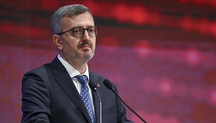 O diretor de comunicações Duran critica o líder do CHP, Özel: "Essa linguagem de baixo nível é o ponto mais baixo do desespero político."