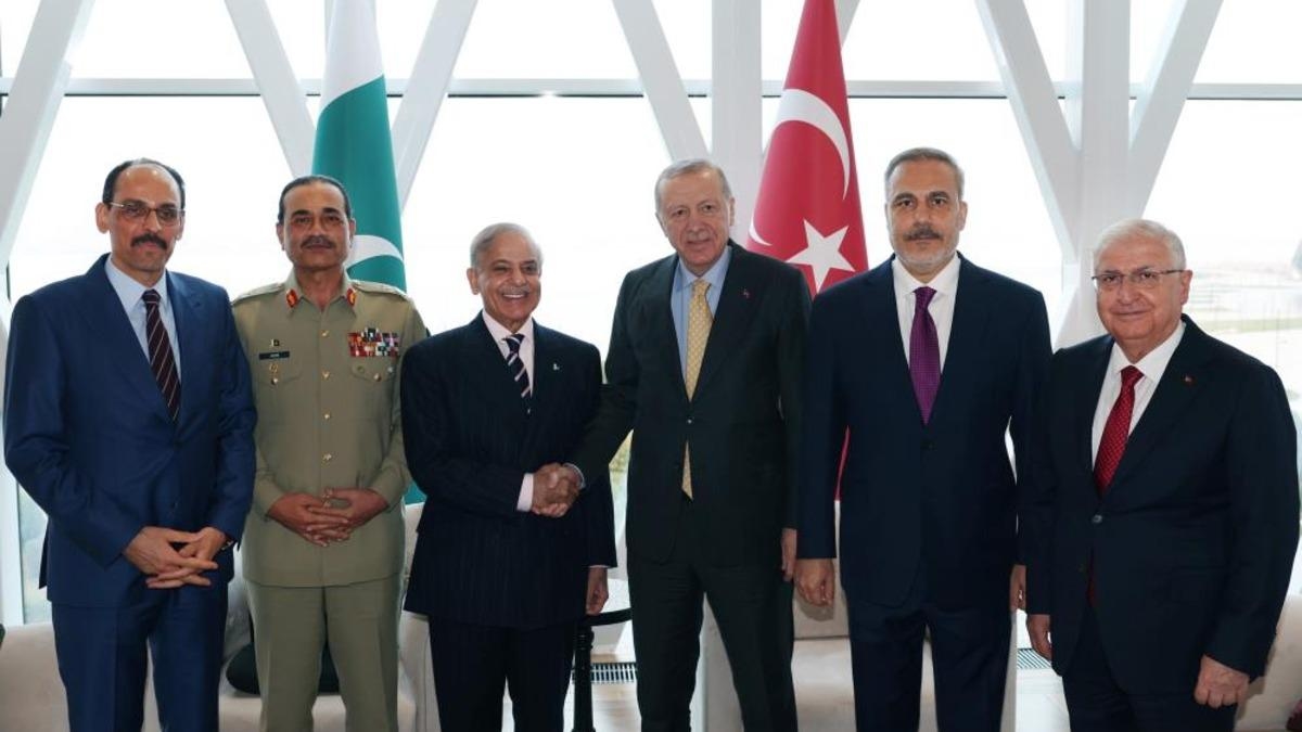 Prezydent Erdoğan spotkał się z premierem Pakistanu Sharifem