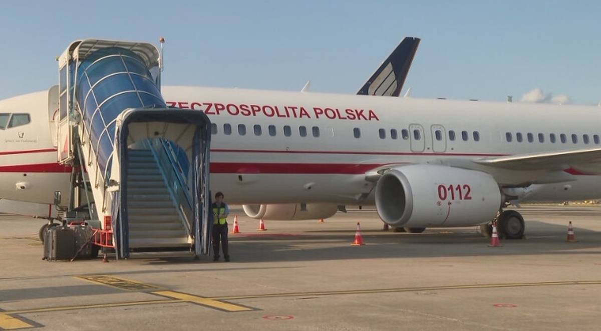 El avión del presidente quedó varado en Singapur. Nueva información.