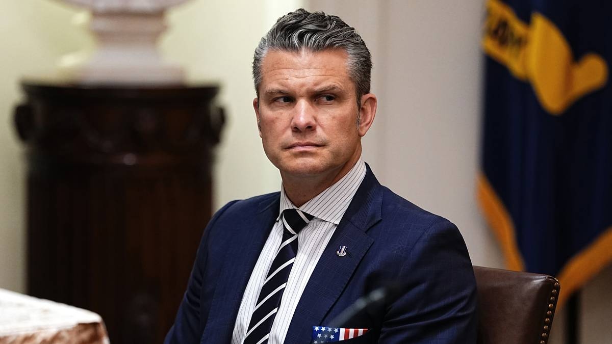 De chef van het Pentagon gaf een waarschuwing en vergeleek de huidige situatie met die van vóór het uitbreken van de Tweede Wereldoorlog.