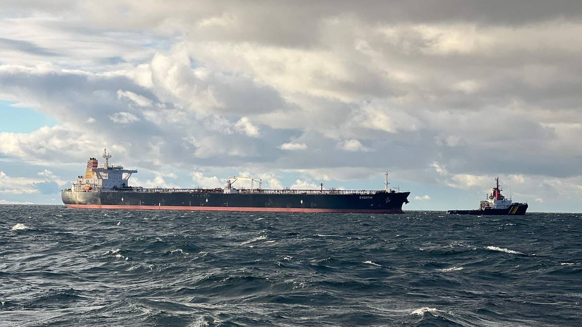 É assim que a Rússia e o Irã contornam as sanções. Petroleiros navegam sob bandeiras falsas.