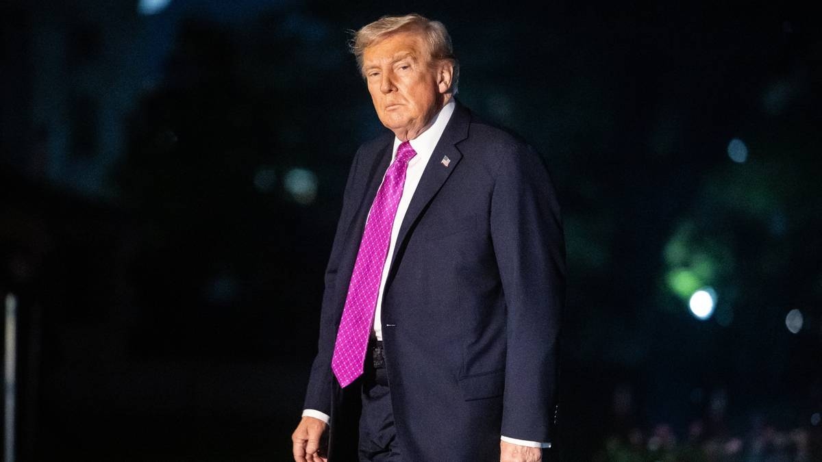 Donald Trump lucha por su reputación: demanda presentada tras el artículo sobre Epstein