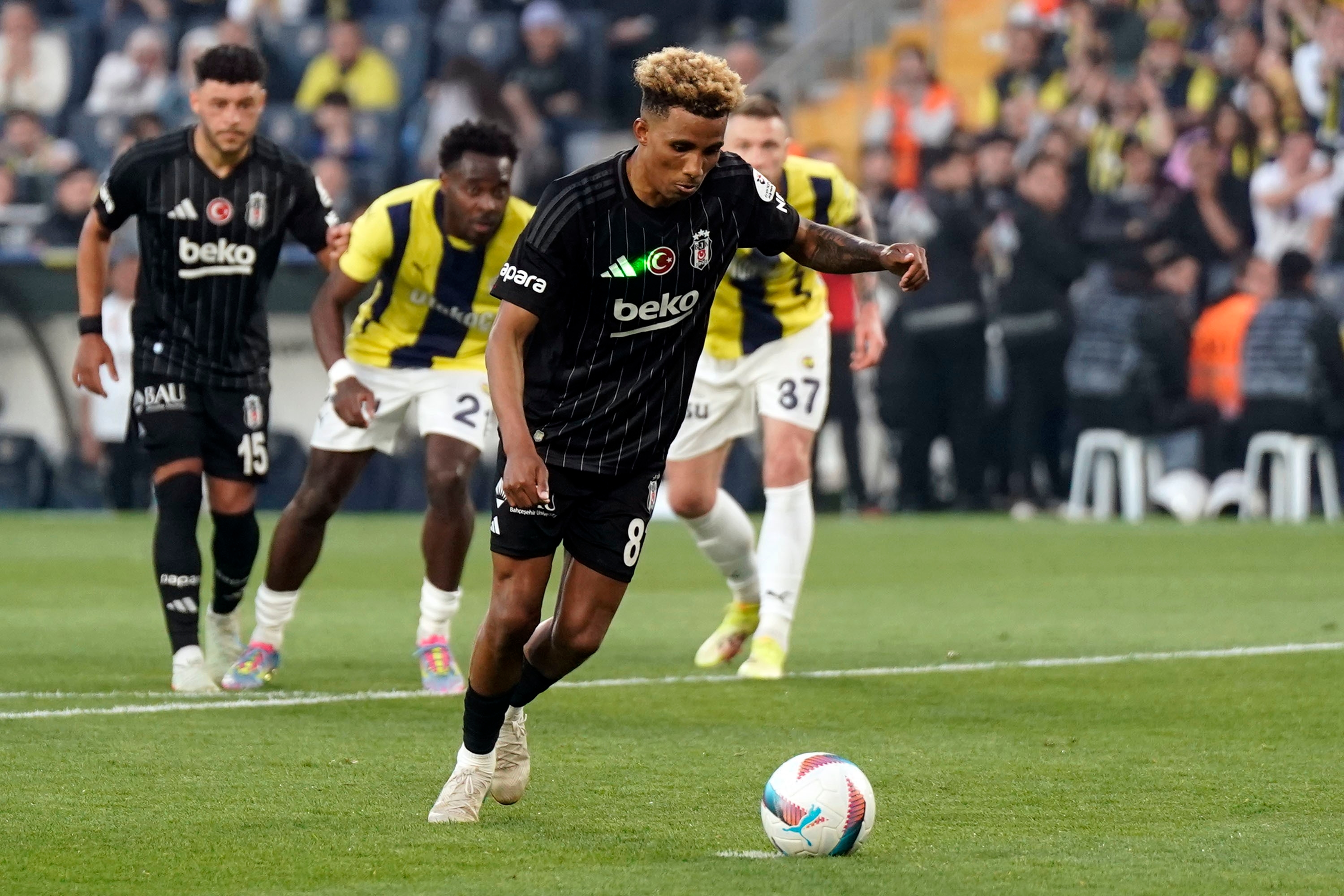 PFDK verhängt Geldstrafen gegen Fenerbahçe und Beşiktaş