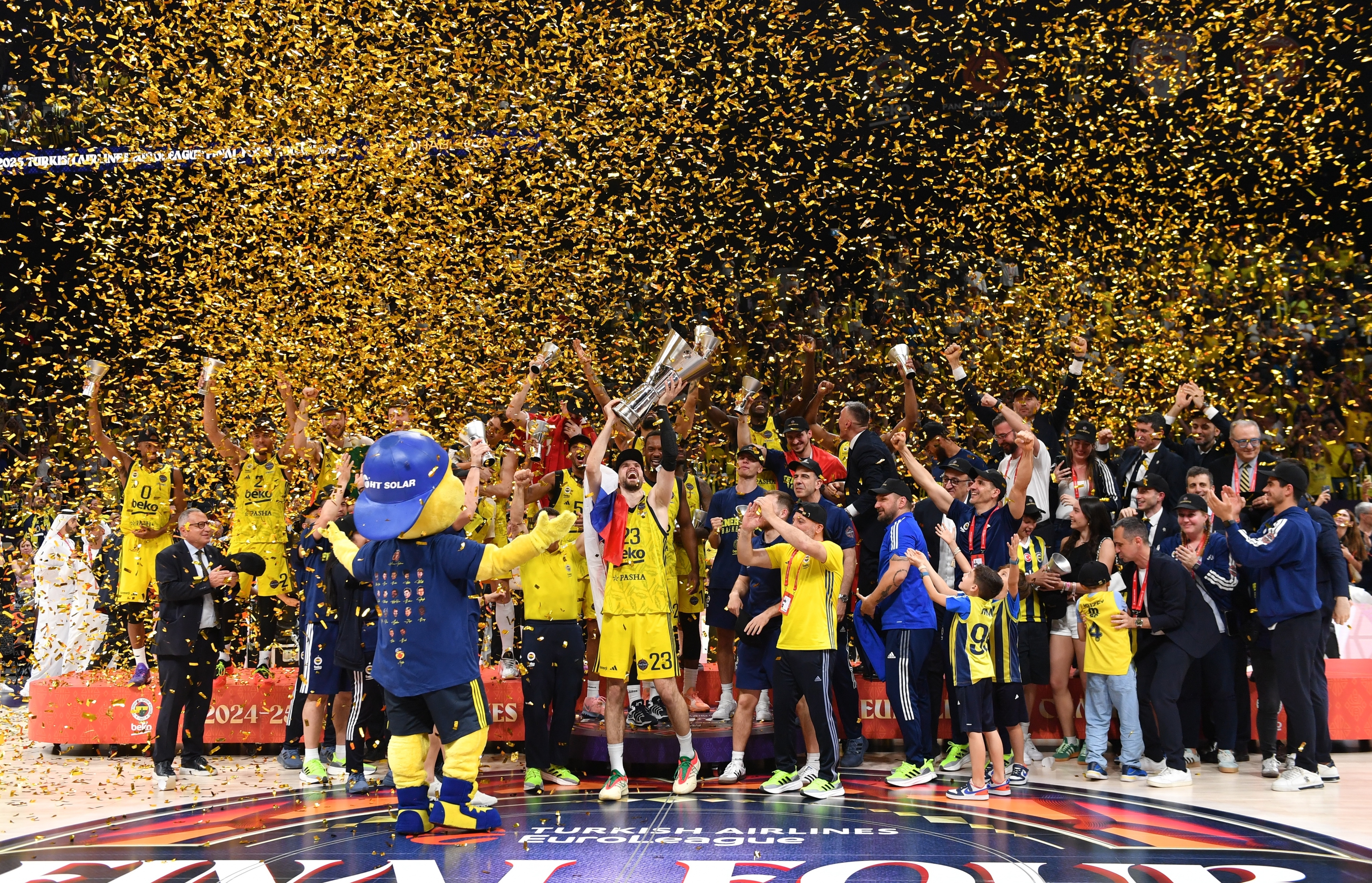 Fenerbahçe is the champion of Euroleague for the second time