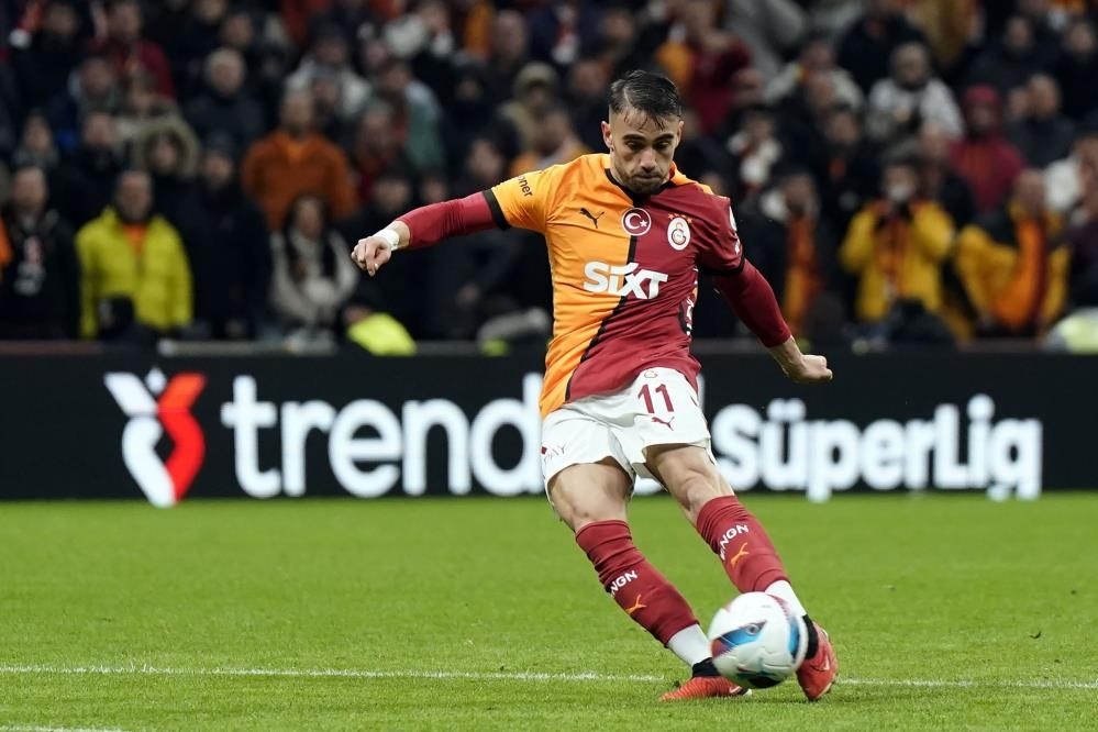 Yunus Akgün underwent meniscus surgery