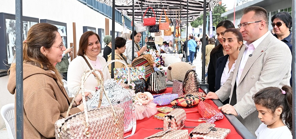 The handmade bazaar opened its doors