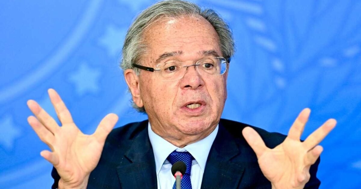 Defesa de Anderson Torres desiste de ouvir Paulo Guedes como testemunha
