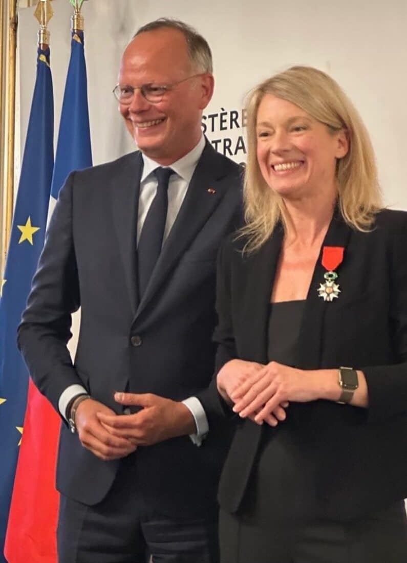 Bérangère Abba, the Legion of Honor awarded by Edouard Philippe