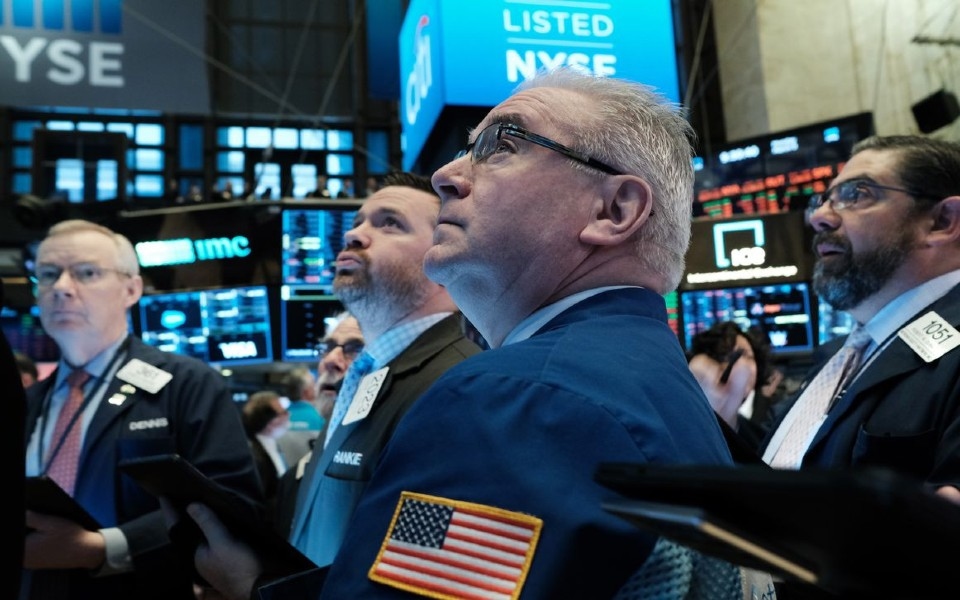 Wall Street inizia senza definire un trend