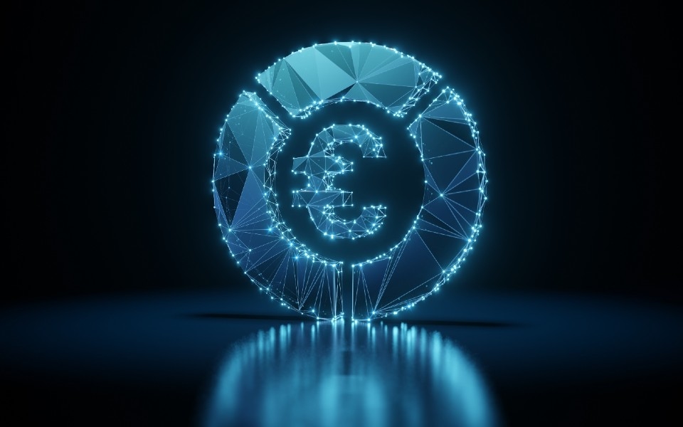 L'euro torna a salire rispetto al dollaro, mentre la BCE chiede un'accelerazione della valuta digitale