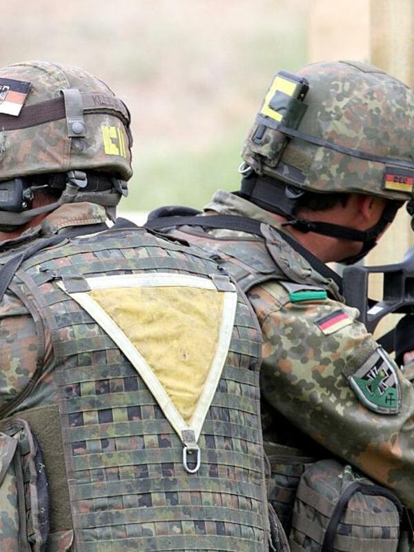 El comisario para las Fuerzas Armadas, Henning Otte, considera que la falta de personal es el mayor problema de la Bundeswehr.