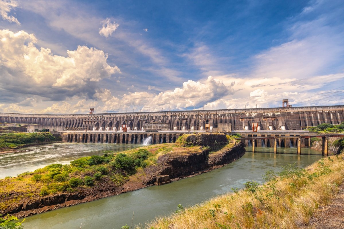 Paraguay, Itaipu'yu neden iki türbin daha inşa etmeye zorluyor?