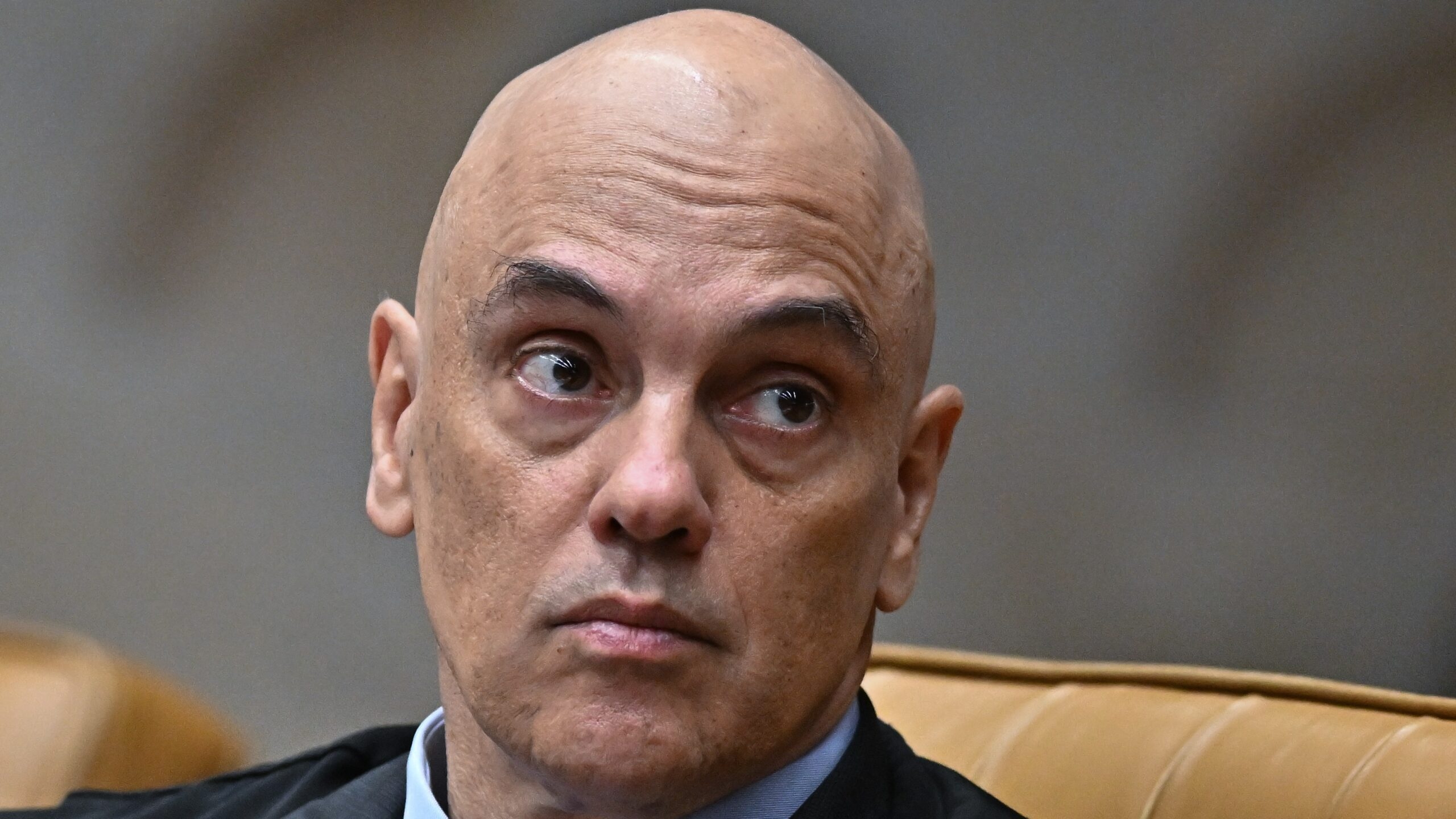 Bancos analisam brechas na lei brasileira para cumprir Magnitsky e “driblar” STF